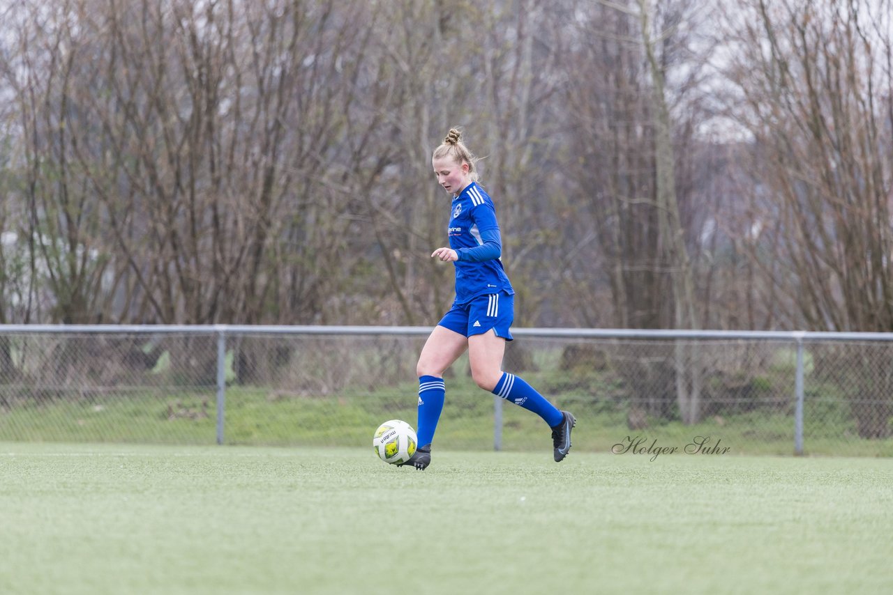 Bild 249 - F SSC Hagen Ahrensburg - SV Frisia Risum-Lindholm : Ergebnis: 1:2